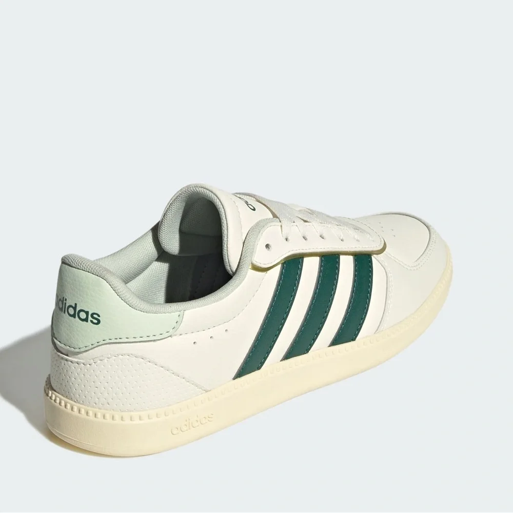 adidas Breaknet Sleek Sneaker